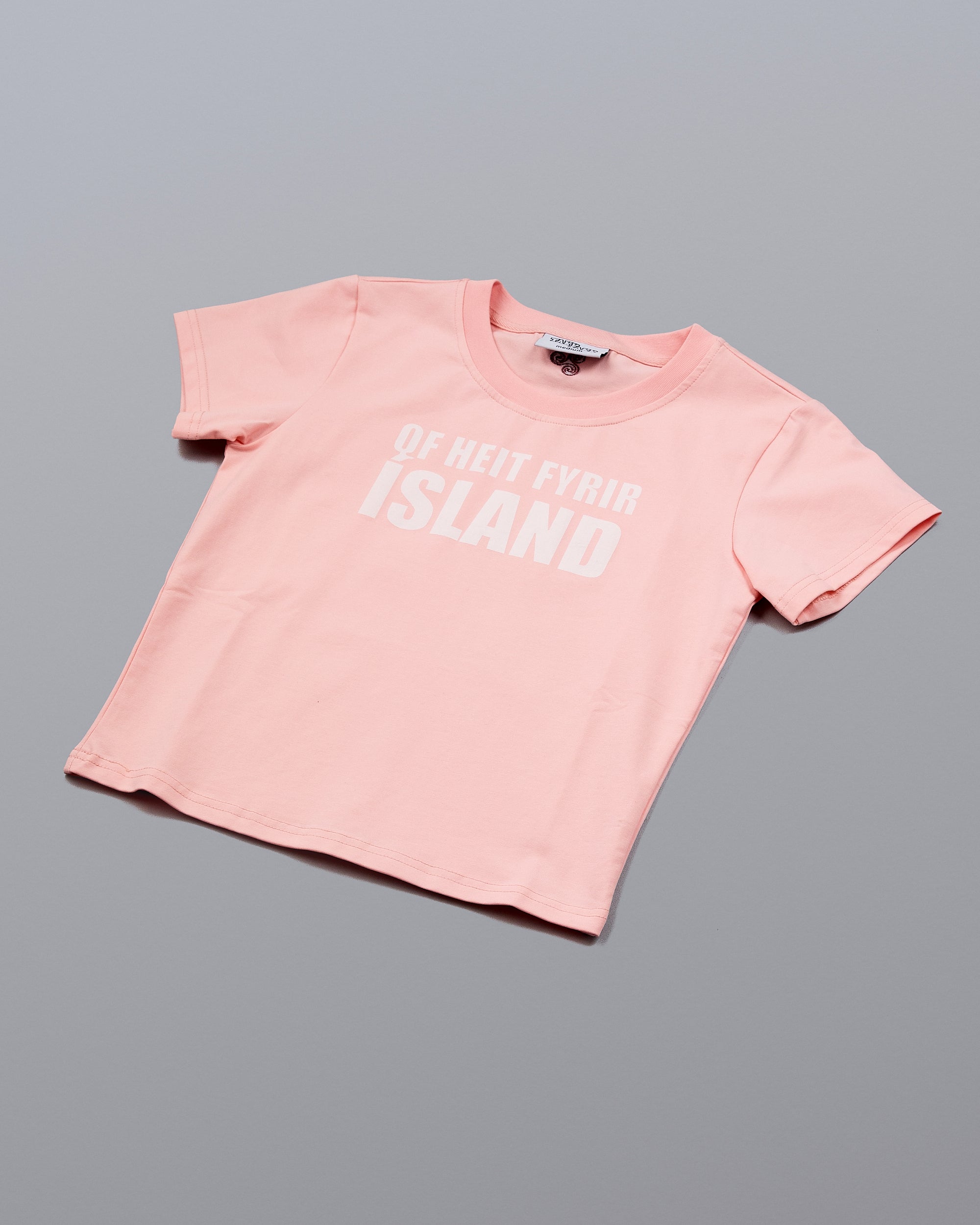 PINK OF HEIT FYRIR ÍSLAND