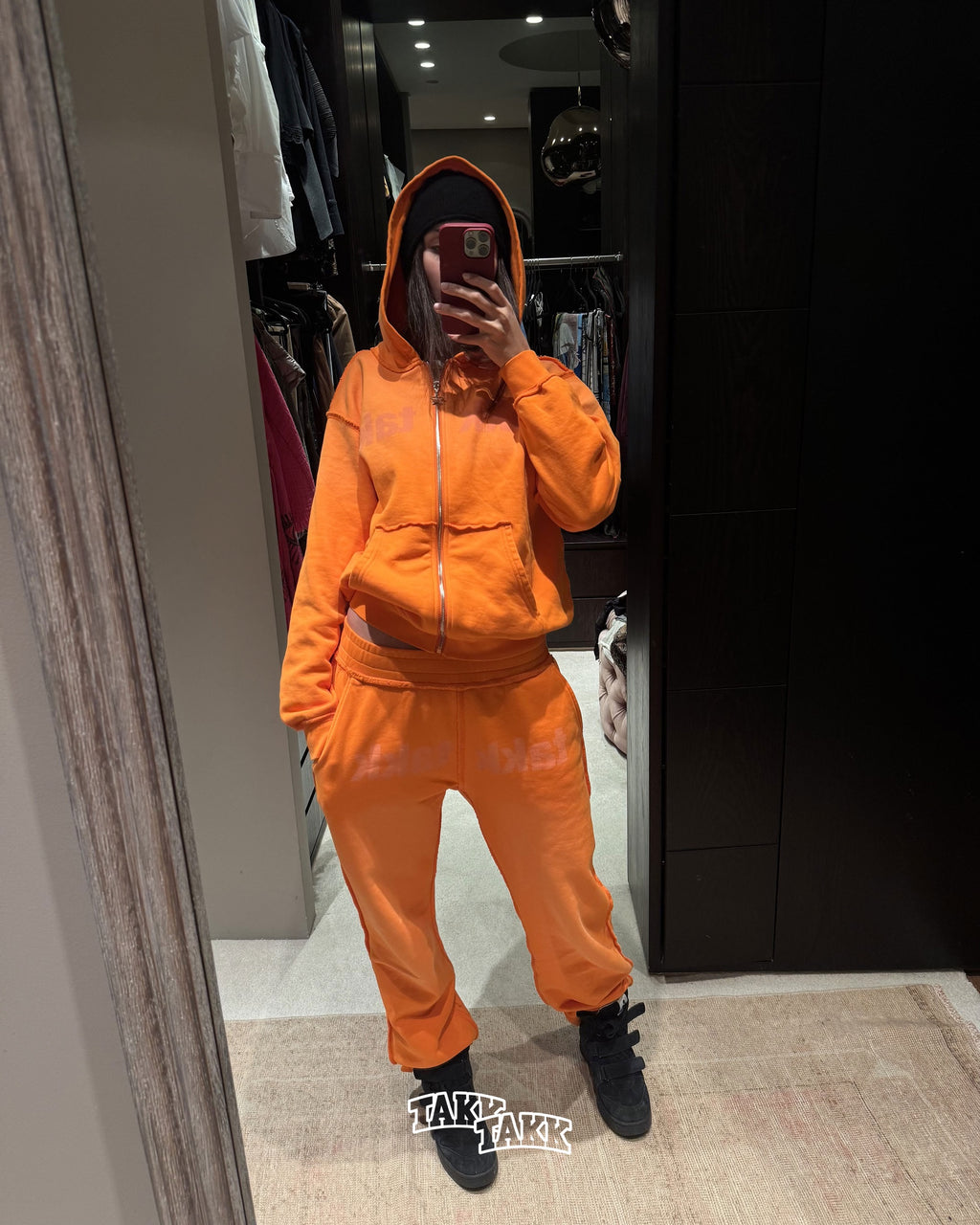 Takk takk Lava Hoodie