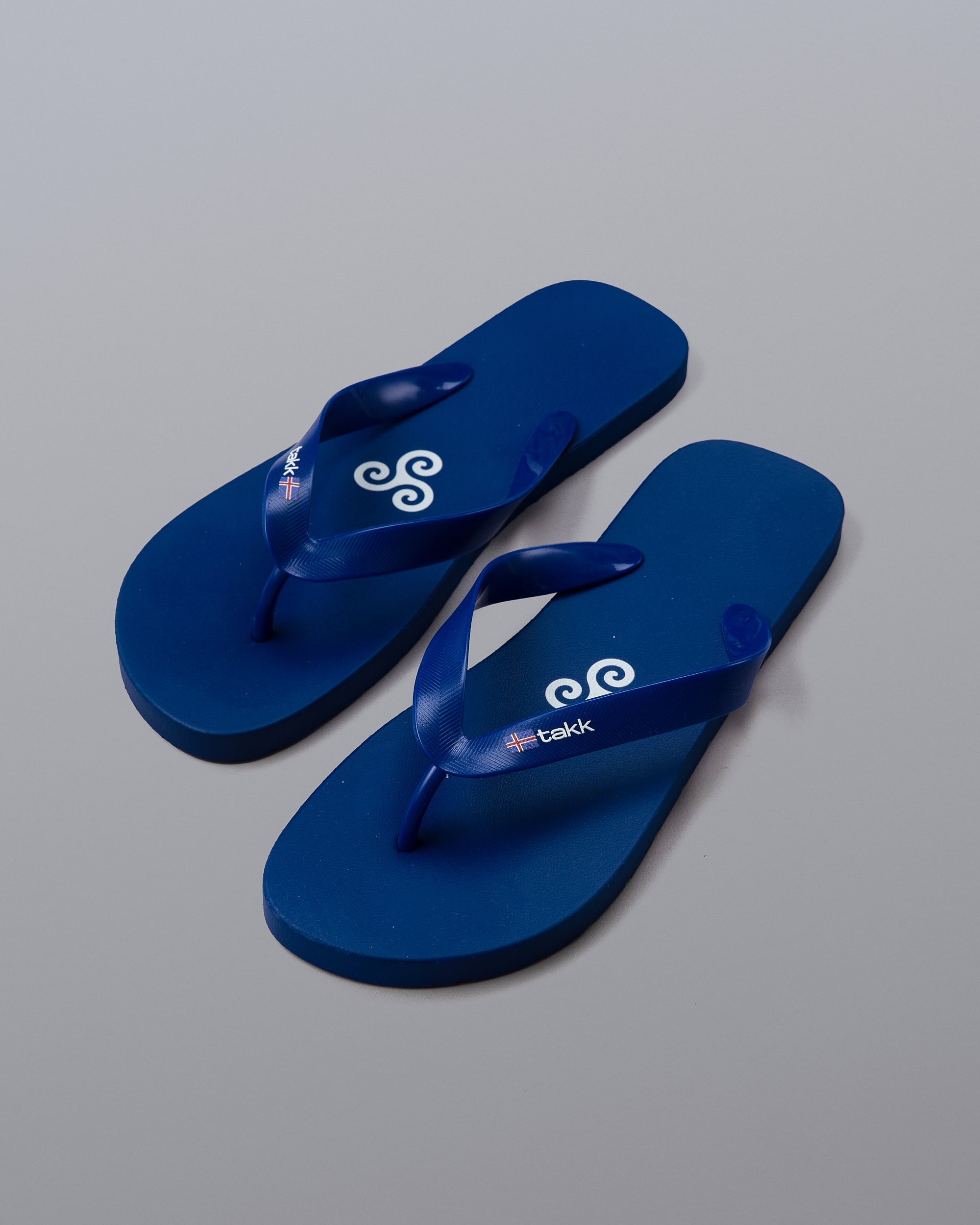 BLUE TAKK FLIP FLOPS