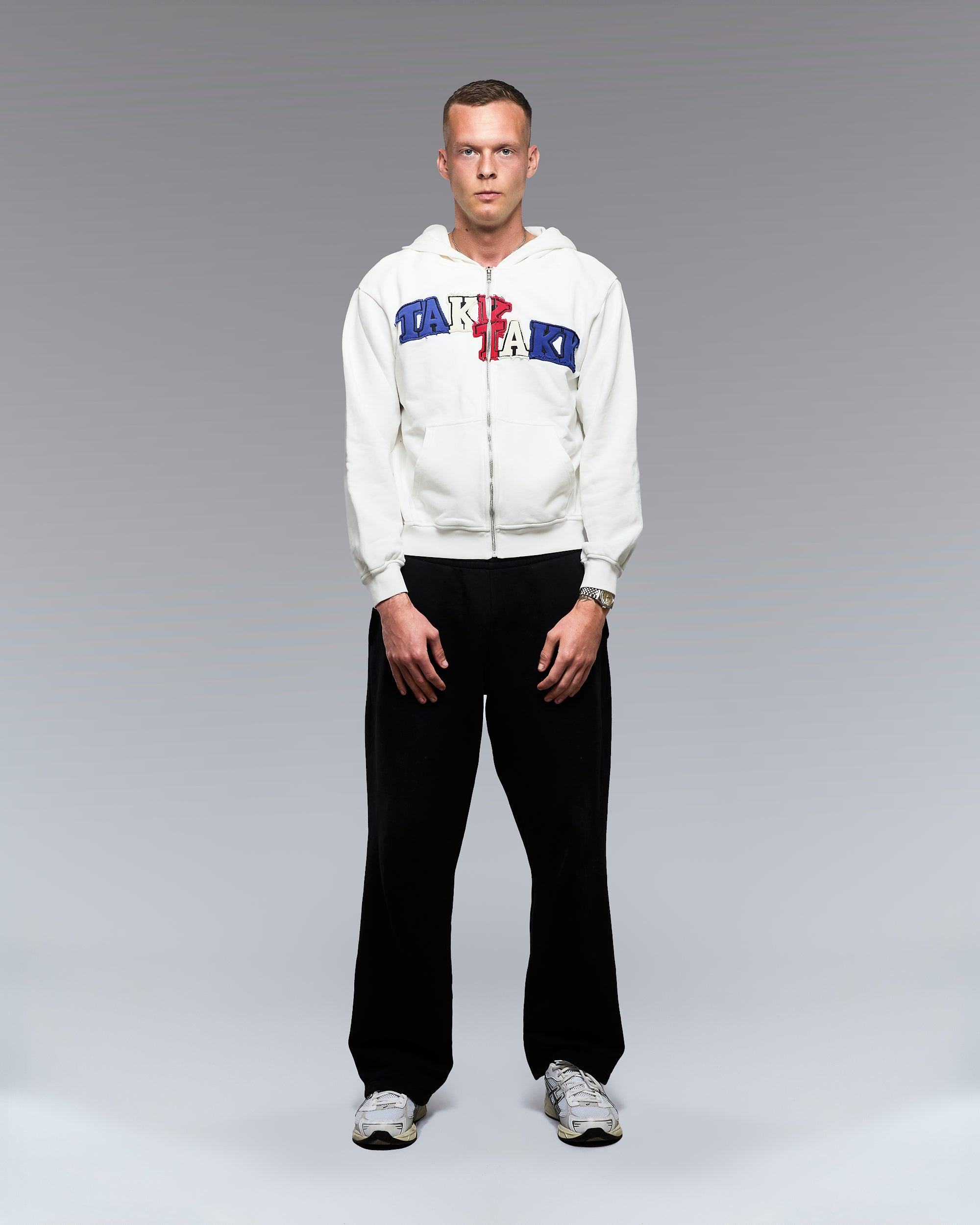 WHITE TAKK ZIP HOODIE