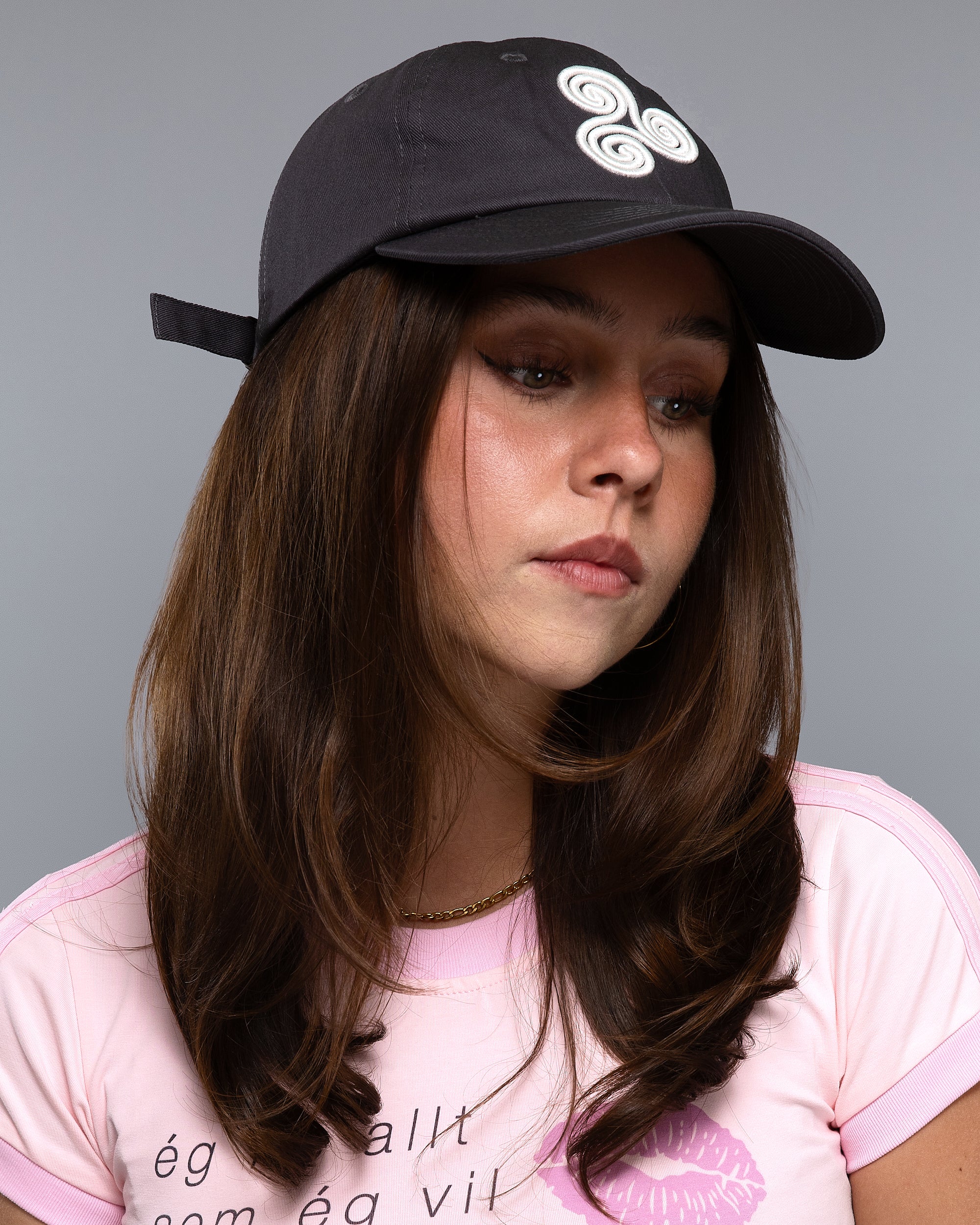 GREY TRISKELION CAP
